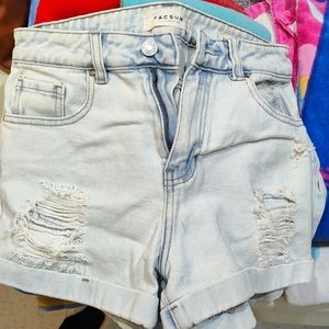 Women Mom shorts from Pacsun Size 25